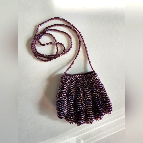 Jewelry - Artisan Seashell Shaped Seed Bead Violet Amulet Bag Necklace Handmade